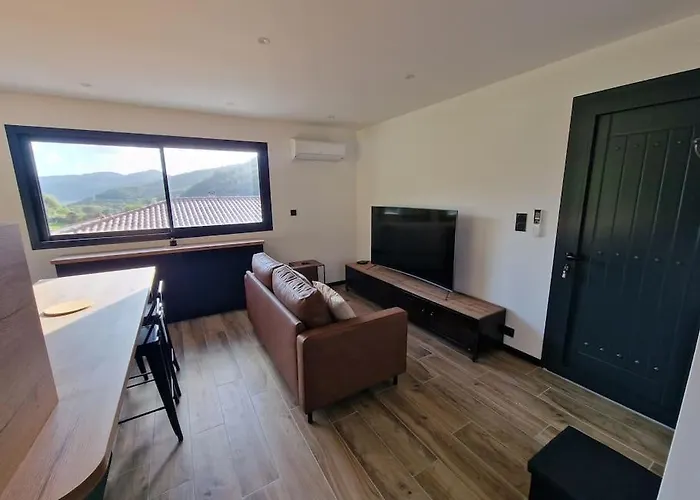 Belle A La Campagne Dans Un Coin Cosy Sartène